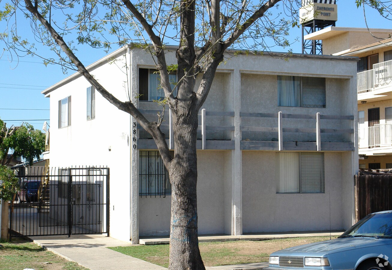 Photo - 3860 35th St