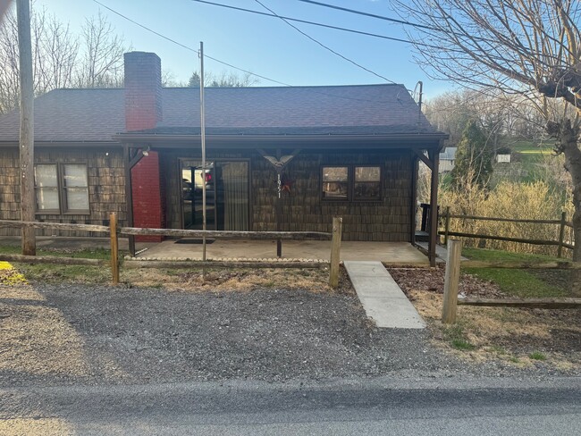 Building Photo - 1951 Route 481