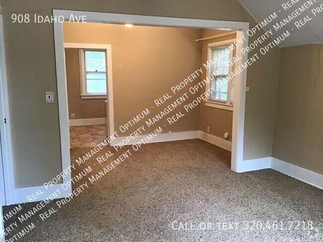 Building Photo - Upper Level Duplex- 2 Bedroom 1 Bath  Morr... Rental