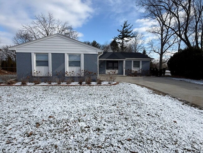 Building Photo - 23838 Barfield St