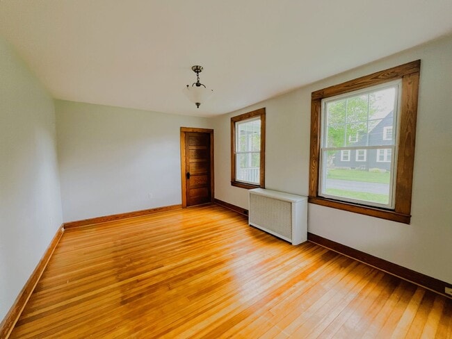 Building Photo - 20/22 Porter Ave Unit 20 Porter Ave
