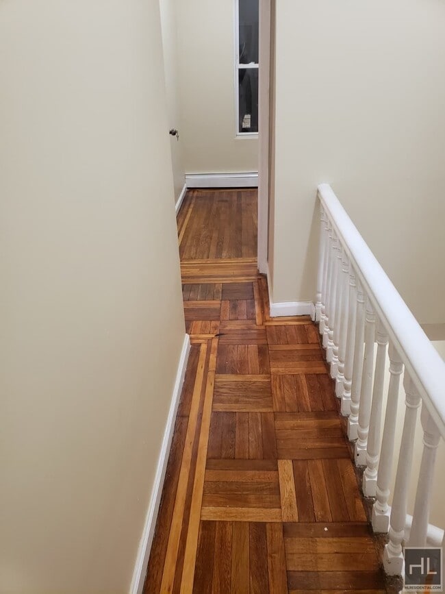 Photo - MELVILLE STREET Unit 2