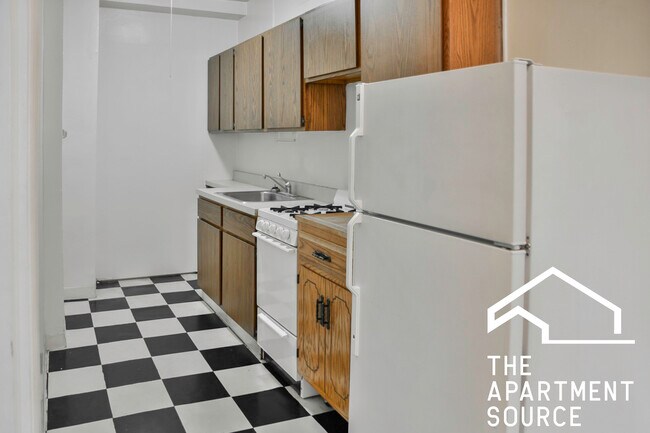 Photo - 540 W Briar Pl Unit 2C