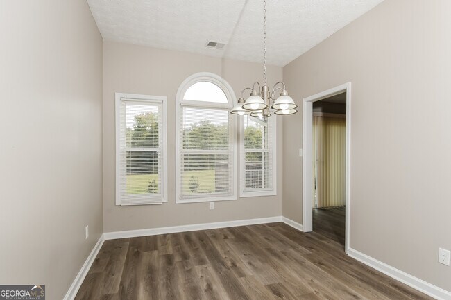 Photo - 4809 Nature Trail