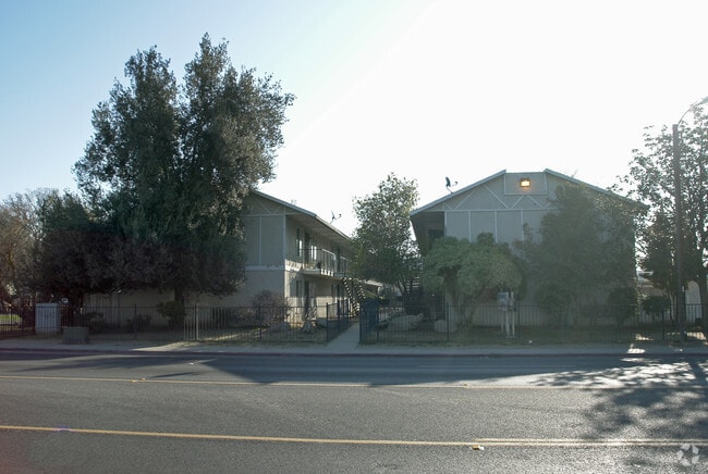 Photo - Almond Wood Apartments