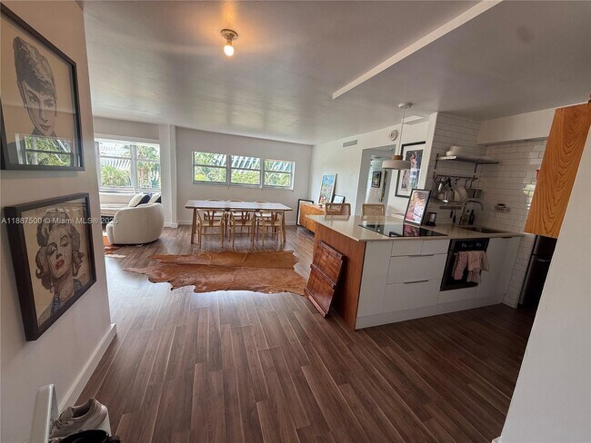 Photo - 1881 Washington Ave Unit 4G