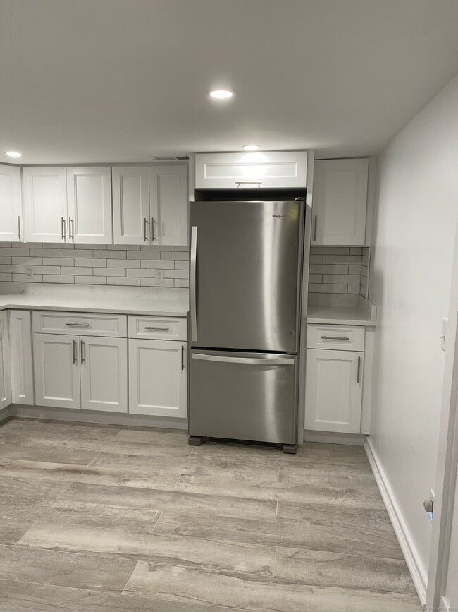 Photo - 2 Oak St Unit Upper