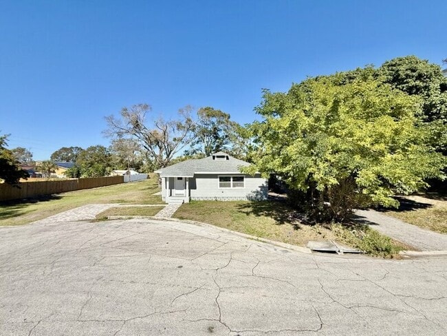 Photo - 3841 16th Ave S