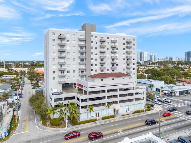 Building Photo - 2217 NW 7th St Unit 1109