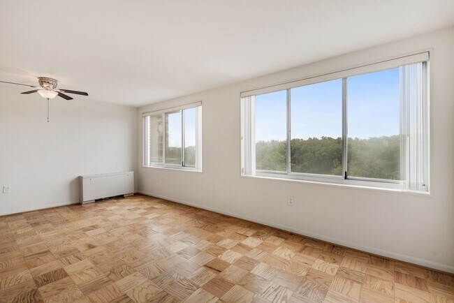Photo - North Bethesda Studio - Walk to Metro - Ut... Unit #1423