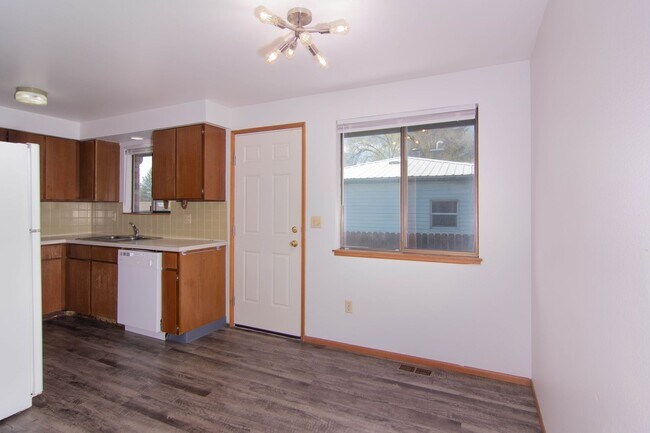 Photo - Cleveland Avenue Unit 2220 West Cleveland Avenue