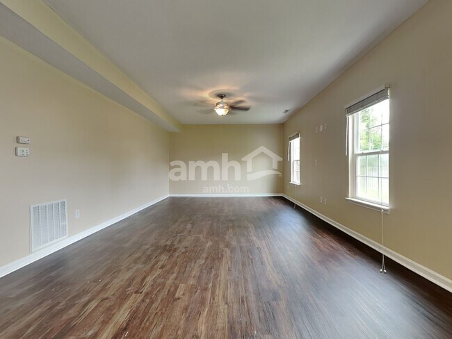 Photo - 9711 Brooks Dr