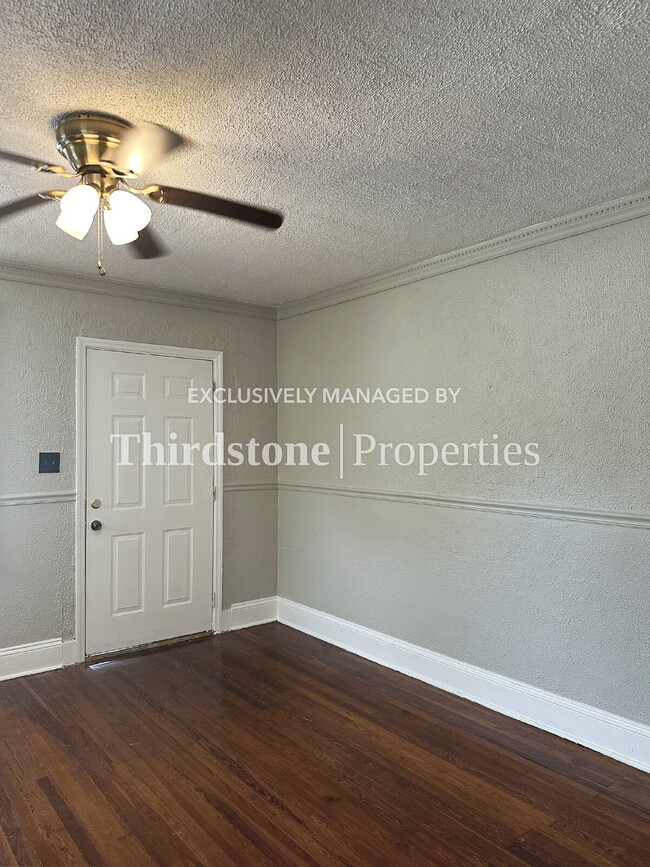 Photo - 961 Dorchester St