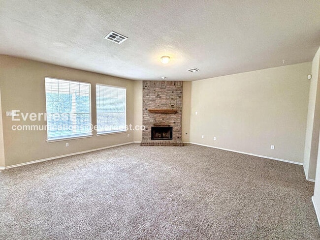 Photo - 3505 Fitzroy Ave