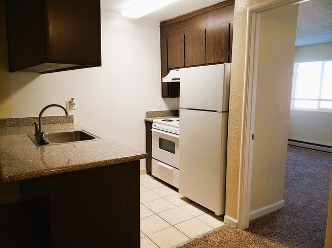 Photo - Sandpiper Apartments