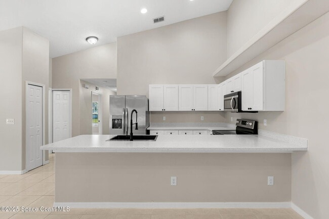 Photo - 158 Empress Ave