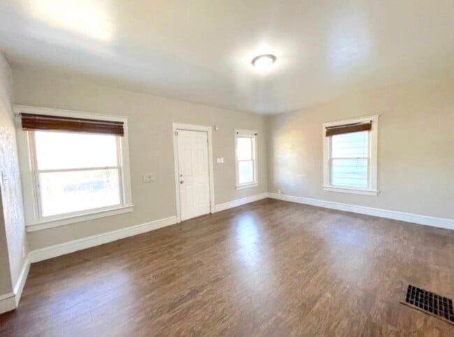 Photo - 3 bed 1 bath