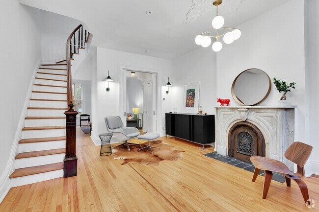 Building Photo - 1233 Bloomfield St Rental