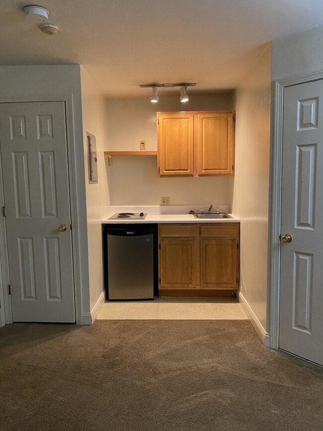 Building Photo - 767 Tremont St Rental