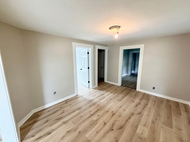 Photo - 2606 6th Ave N