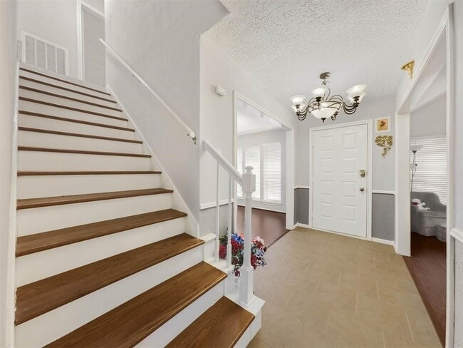 Photo - 12406 Sarti St