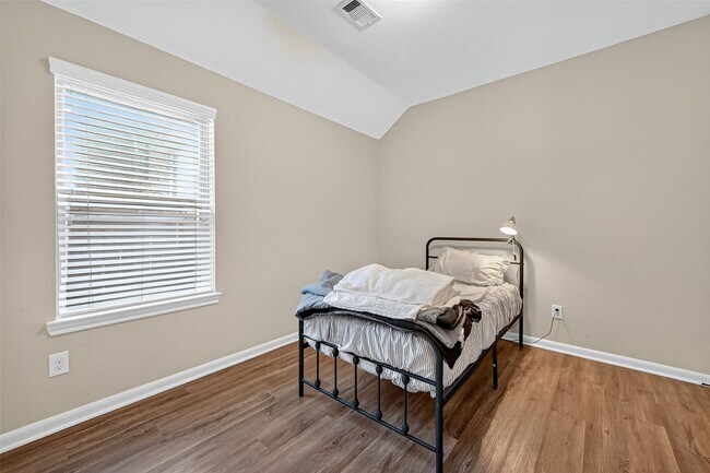 Photo - 19334 N Cottonwood Green Ln