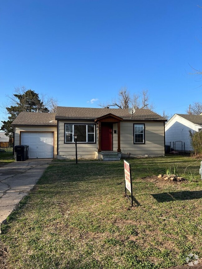 Building Photo - 7205 NW 43 Rental