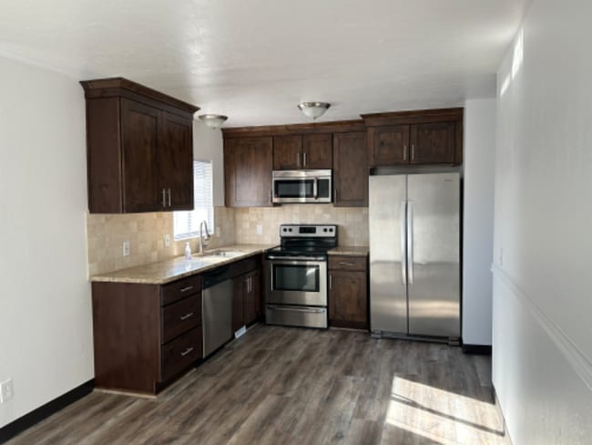 Building Photo - 535 W 400 N Rental