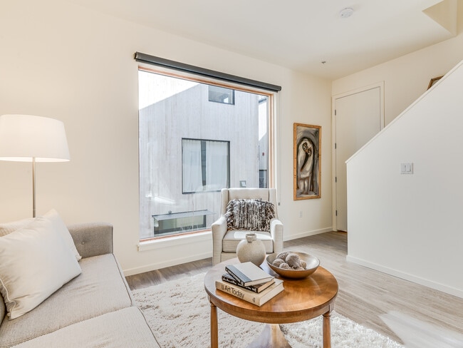 Photo - Overlook 2730