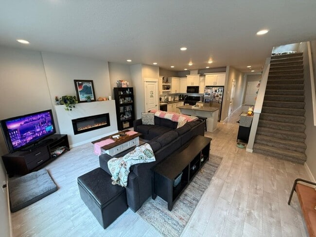 Photo - Air Conditioned 3 Bed 2.5 Bath