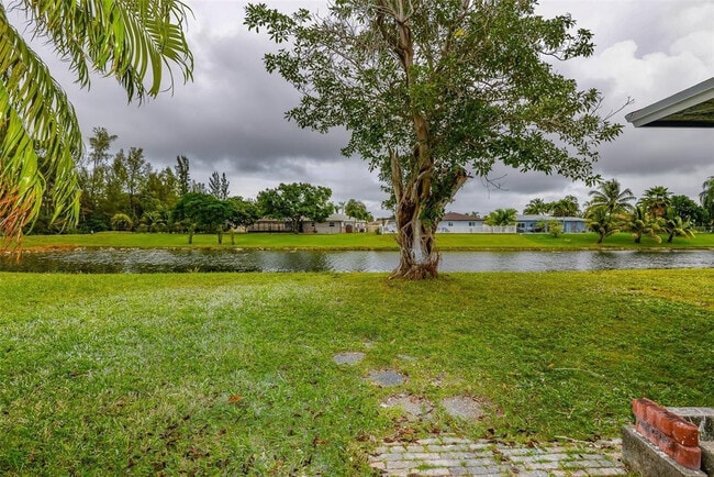 Photo - 22500 Labrador St