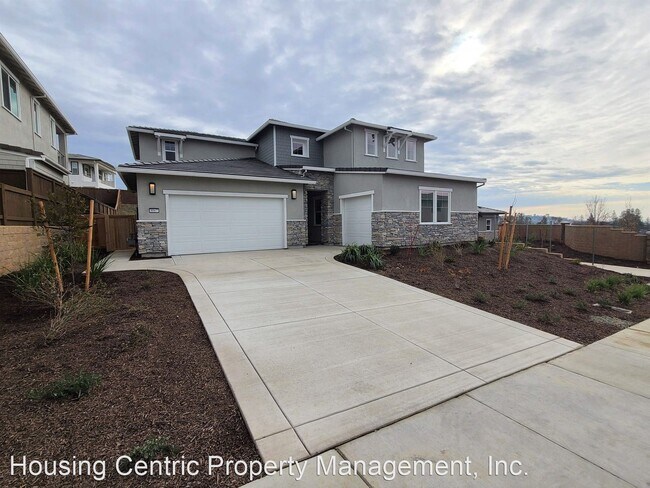 4 br, 3.5 bath House - 8067 Grant Dr - 4 br, 3.5 bath House - 8067 Grant Dr