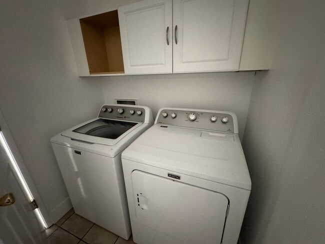 Photo - 2 bedroom 1.5 bathroom with large garage i...