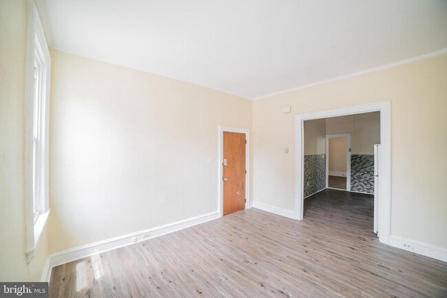 Building Photo - 2427 E Allegheny Ave Unit 1