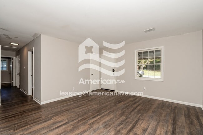 Photo - 203 Stevens St