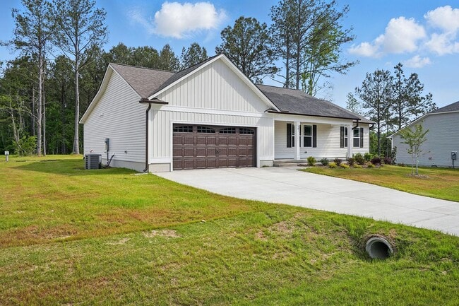 Photo - Charming 3-Bedroom Ranch with 2 Full Baths & Expansive Backyard Located in a Peaceful Cul-de-Sac