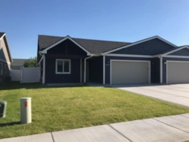 1455 Destiny Ln