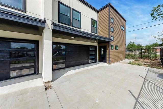 Building Photo - 1113 E Oleander St