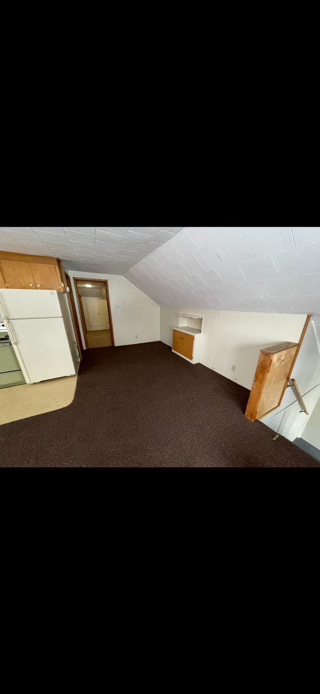 Photo - 134 W Maple St