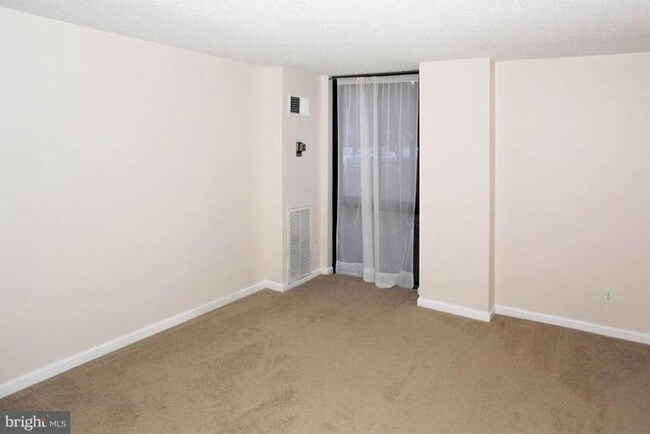 Photo - 2300 Pimmit Dr Unit 113