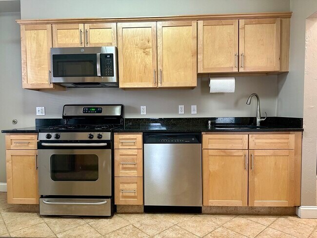 Photo - 22 Sewall St Unidad 2