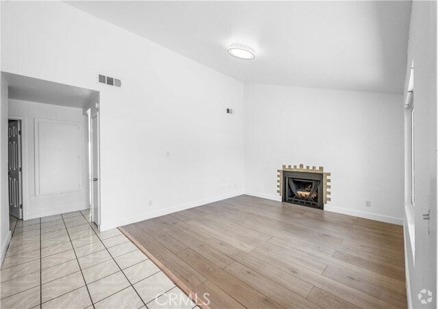 Building Photo - 11430 Strathern St Rental