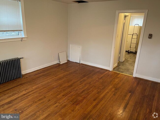 Building Photo - 805 Kennebec Ave Unit #3 Rental