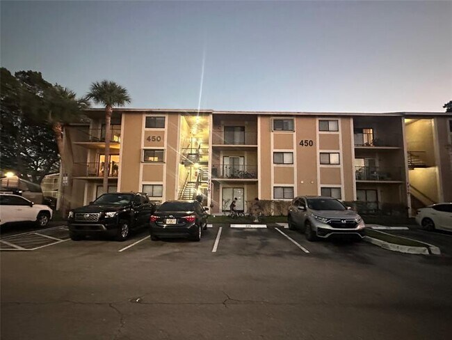 Photo - 450 Palm Cir W Unit 102