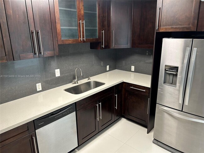 100 Bayview Dr