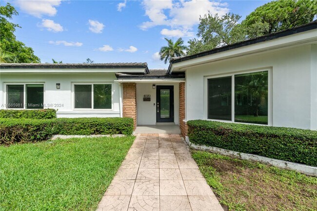 4020 Riviera Dr