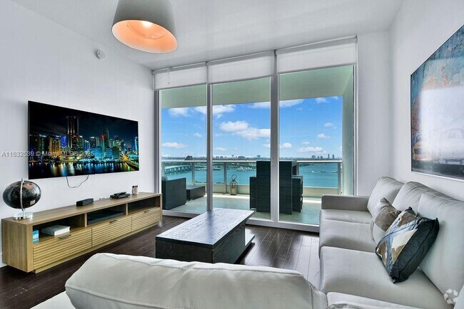 Building Photo - 900 Biscayne Blvd Unit 2507 Rental