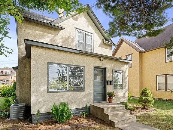 front door - 731 Fillmore St NE Unit 1