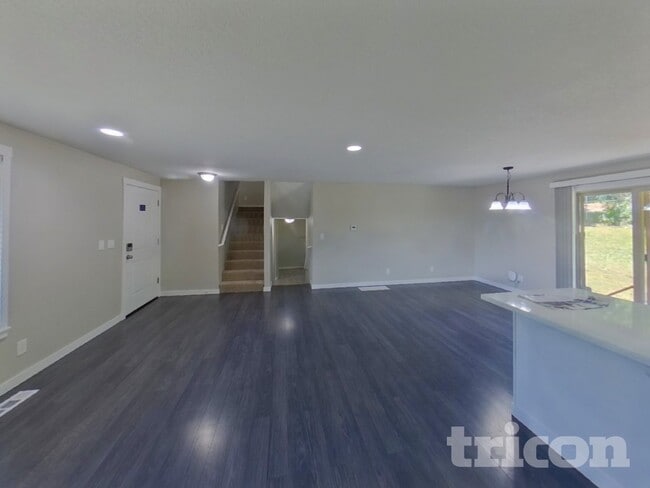 Photo - 706 NE 126th St