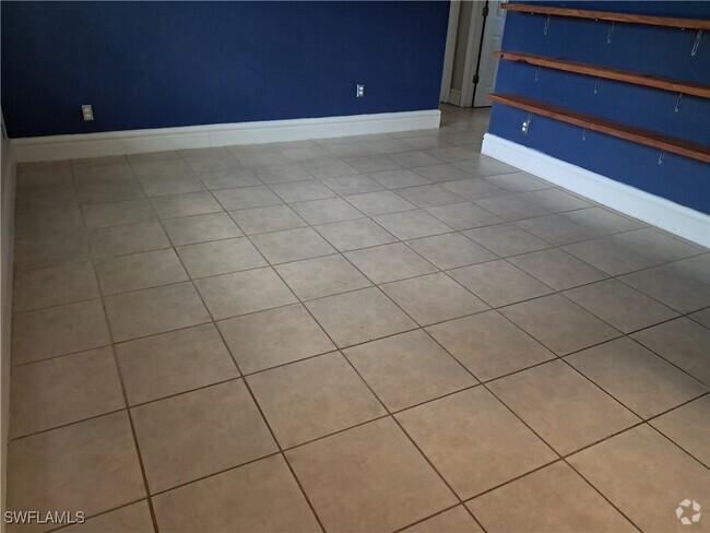 Building Photo - 13914 Nassau St Rental